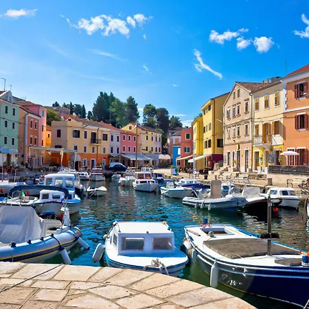 In 14957 * Veli Lošinj