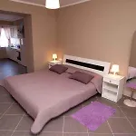 In 14957 Apartment *