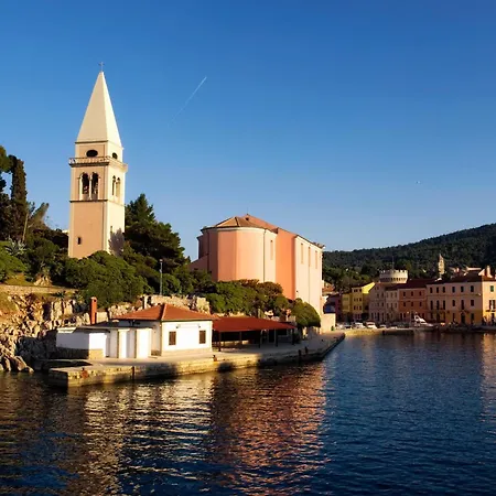 Apartment In 14957 *