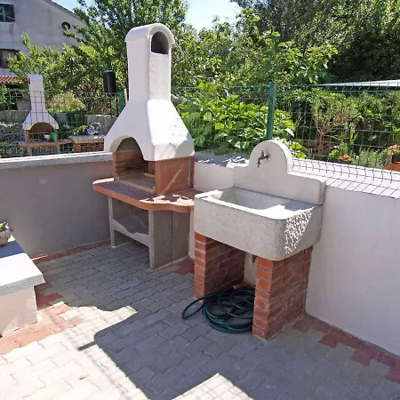 In 14957 * Veli Lošinj