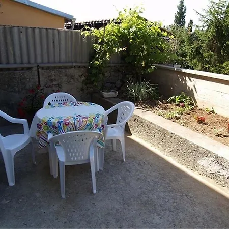 In 14957 Apartment *